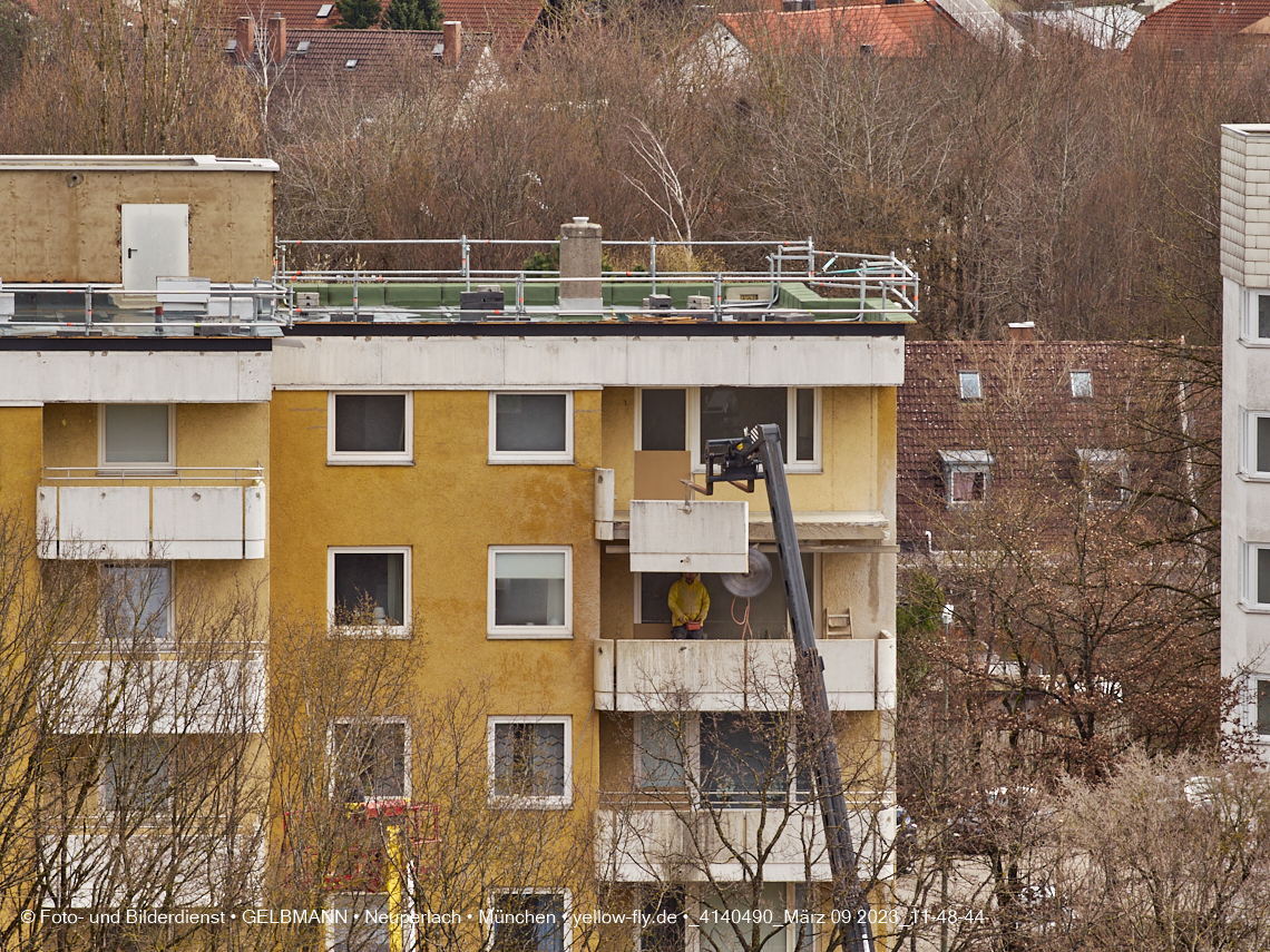 09.03.2023 - Fassadensanierung und Balkonentfernung am Karl-Marx-Ring 57c